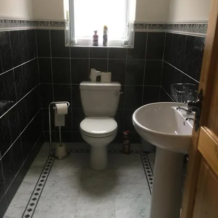 Golf 5 Min Walk Away And We Have Wifi * Luddan