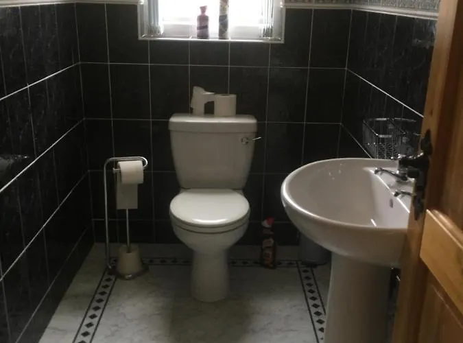 Golf 5 Min Walk Away And We Have Wifi * Luddan