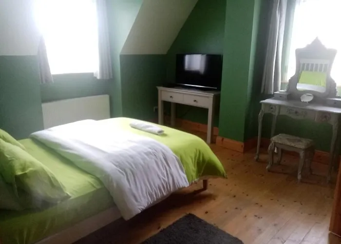 Golf 5 Min Walk Away And We Have Wifi Semesterbostad Luddan